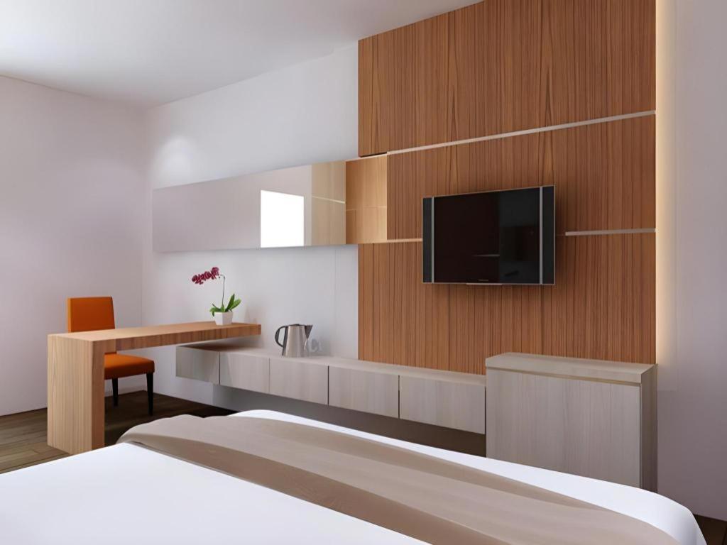 Tanjung Redep Neotel Hotel City Centre מראה חיצוני תמונה