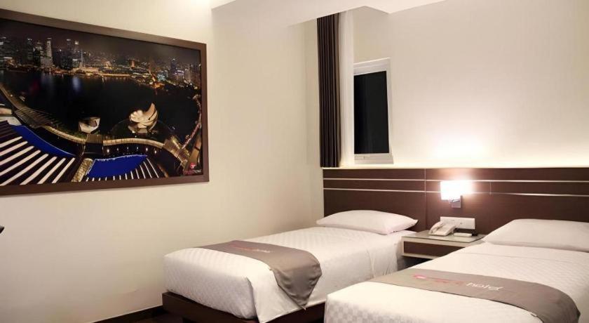 Tanjung Redep Neotel Hotel City Centre מראה חיצוני תמונה