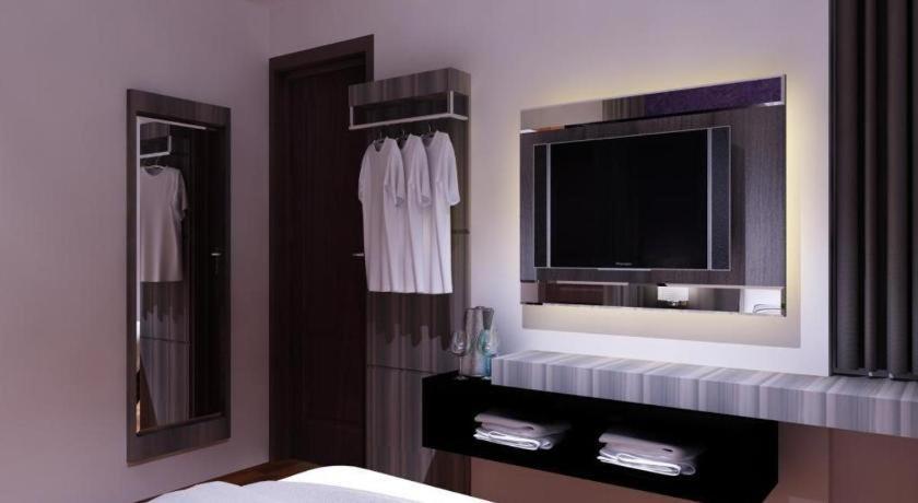 Tanjung Redep Neotel Hotel City Centre מראה חיצוני תמונה