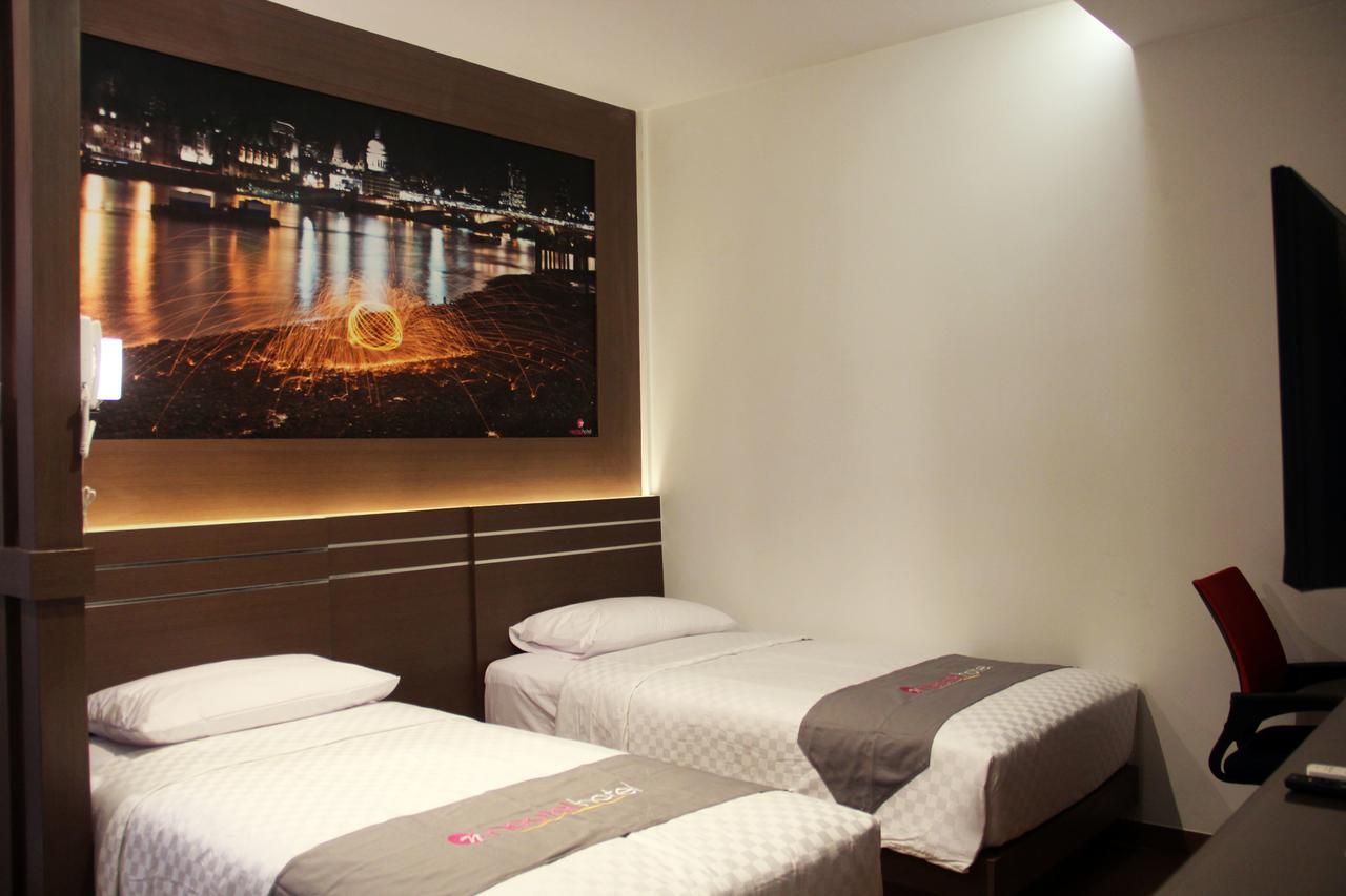 Tanjung Redep Neotel Hotel City Centre מראה חיצוני תמונה